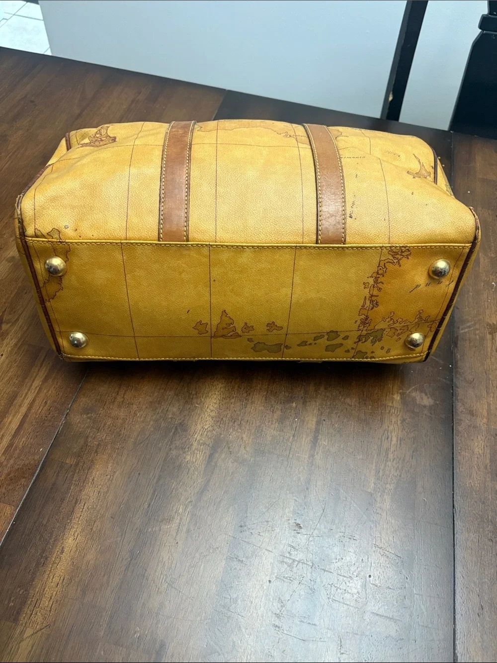 Low start Alviero Martini Geo Map Boston Travel Bag w/ Lock & Key in GUC. - Picture 6 of 16